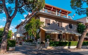Hotel Benaco